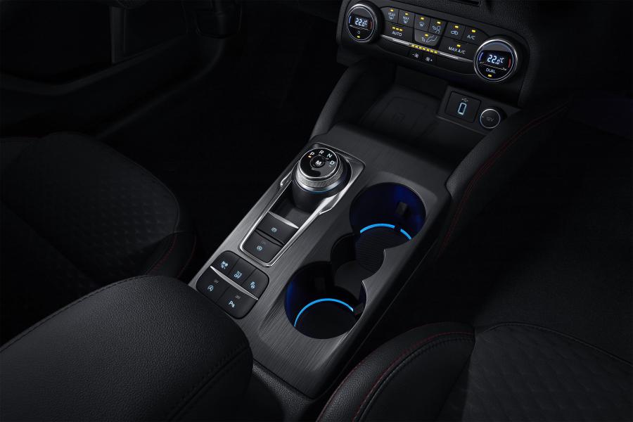 Детали интерьера Ford Focus ST-Line 2018 года  (CN) (фото 3 из 10)